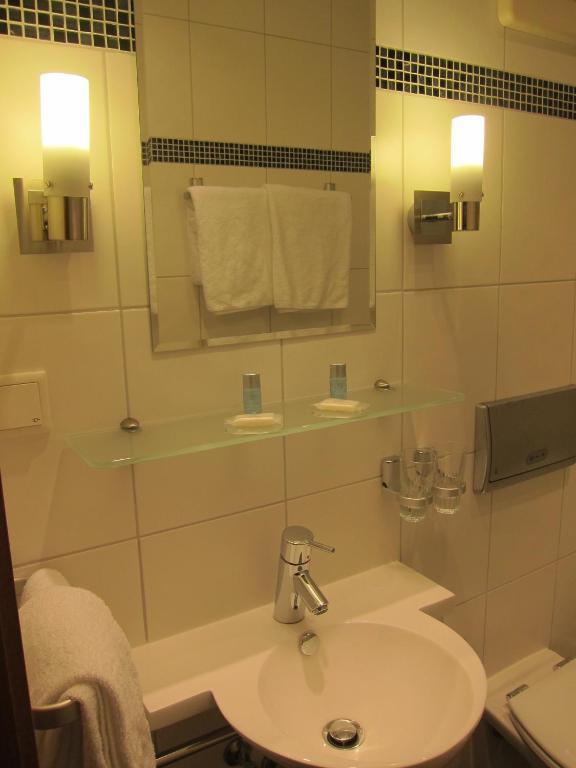 Hotel-Restaurant Grosse-Wilde Bottrop Exteriör bild